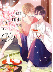 Ngắm nhìn cánh hoa trong tay Người